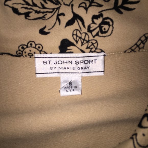 Classic Beige Jacket with Black Velvet Flowers St John Sport by Marie Grey - Picture 3 of 12